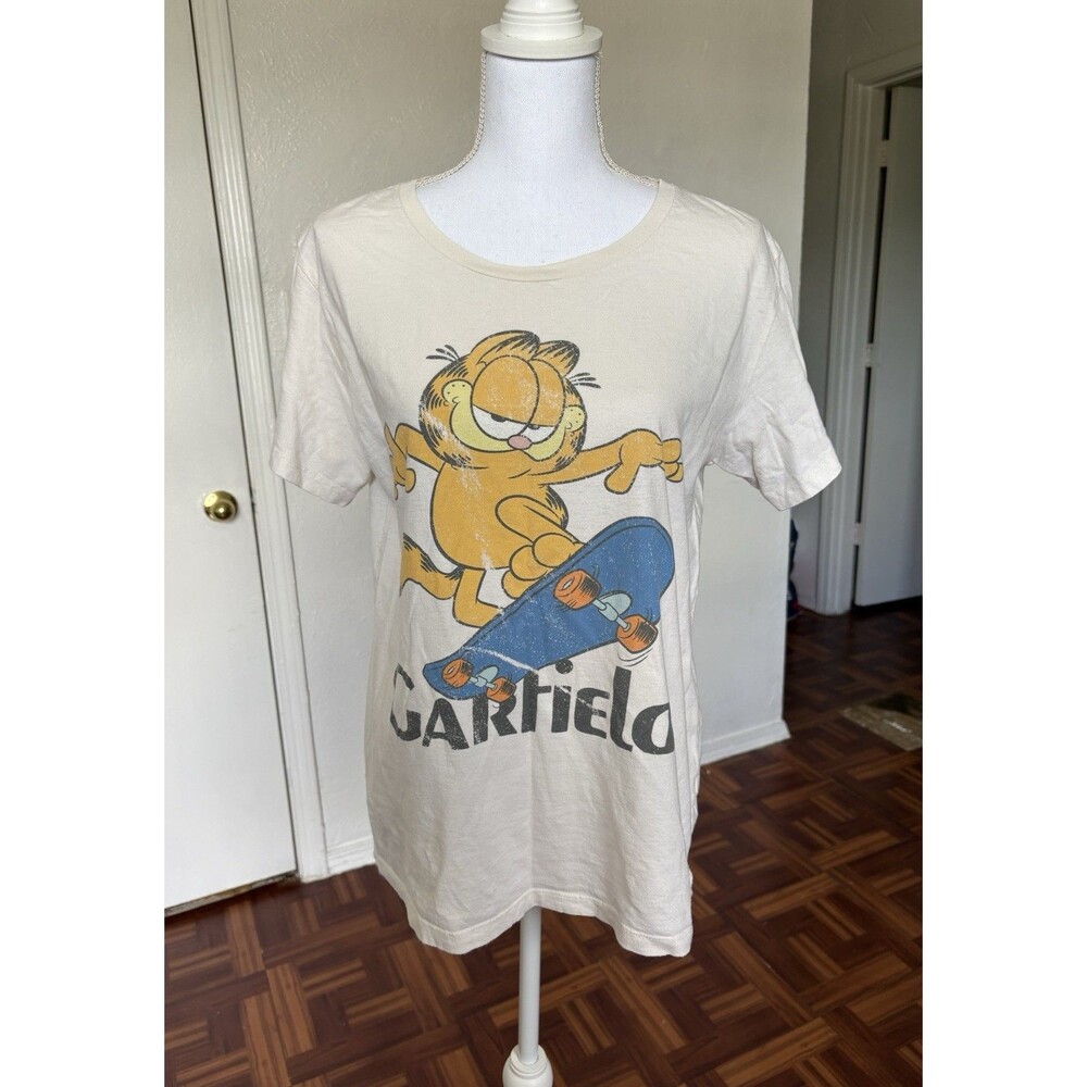 Garfield Women’s 100% Cotton Vintage Cream Skate Graphic Tee Size Large